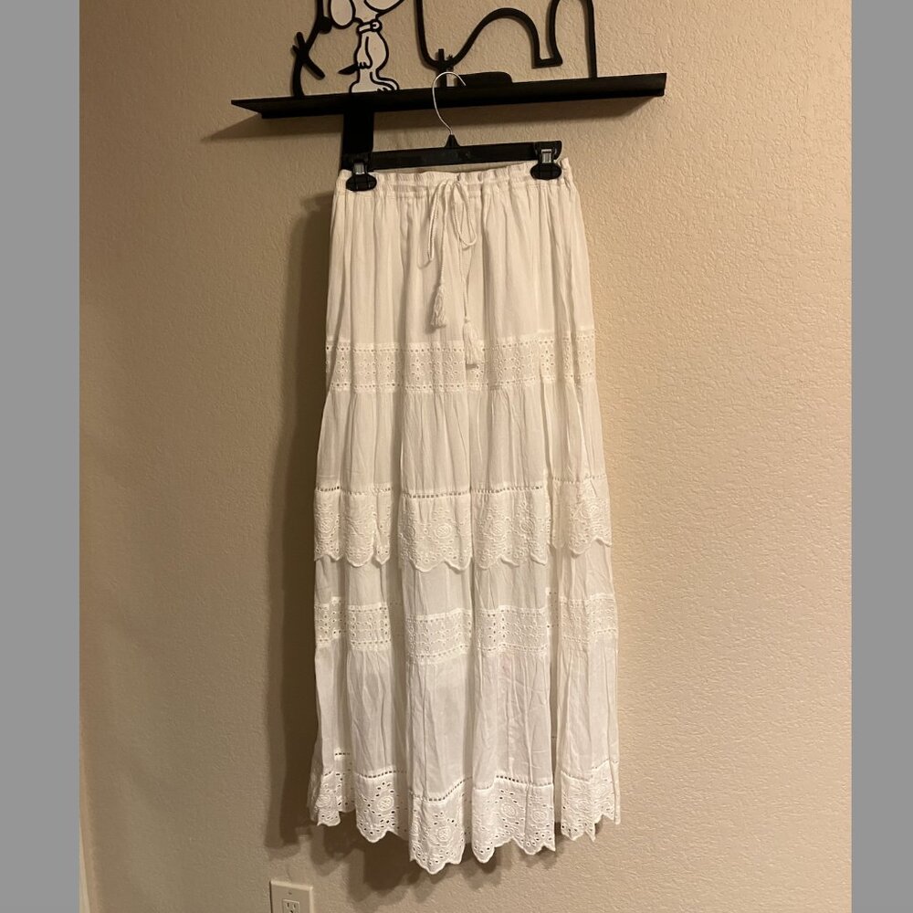 CUPIO Eyelet Tiered Maxi Skirt in White - NEW Size M